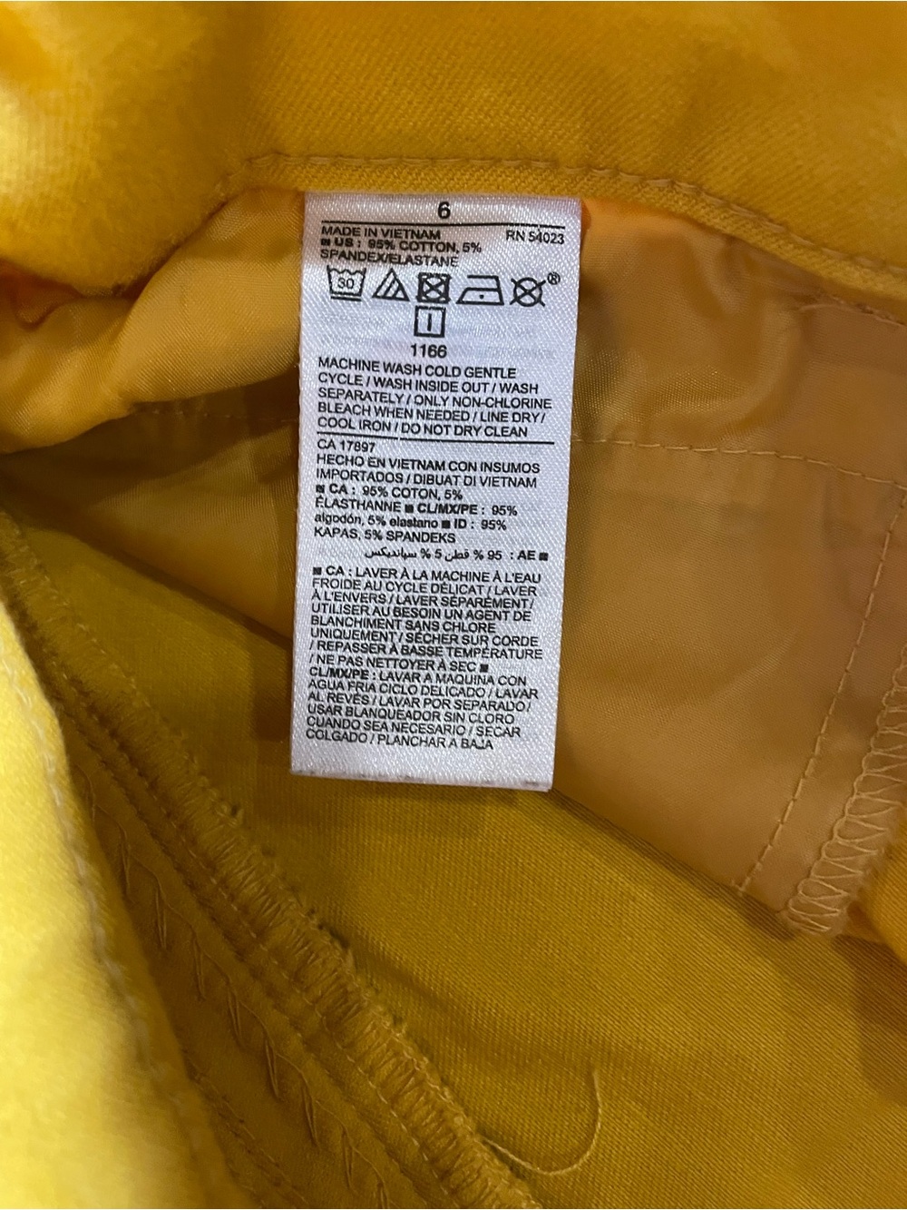 Old Navy pixie ankle pants, yellow - Picture 3 of 4